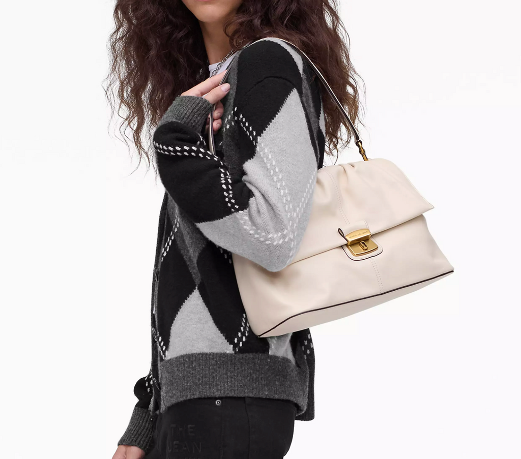 THE CRISTINA MESSENGER – LISKAFASHION