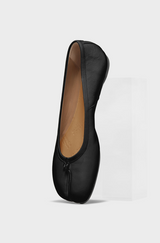 Ballerinas aus Tabi-Leder