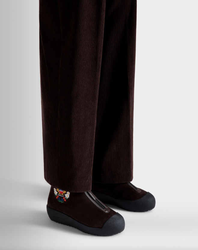 Winter Capsule Bootie in Brown Suede