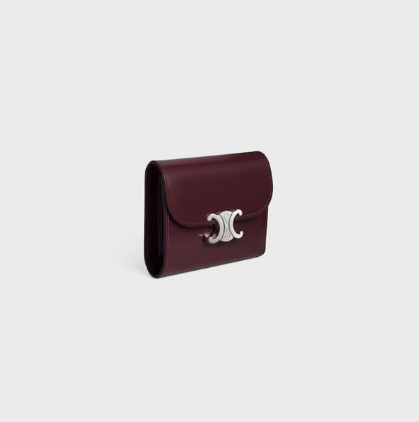Small flap wallet triomphe in shiny calfskin