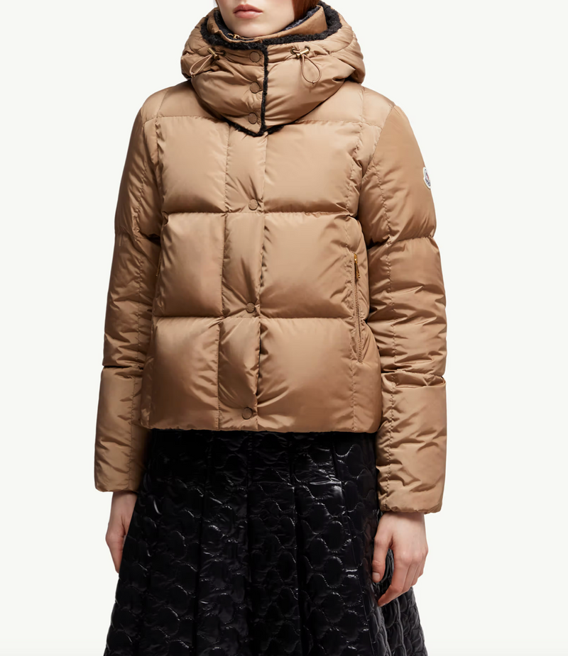 Castelnou Square-Quilted Hooded Short Down Jacket