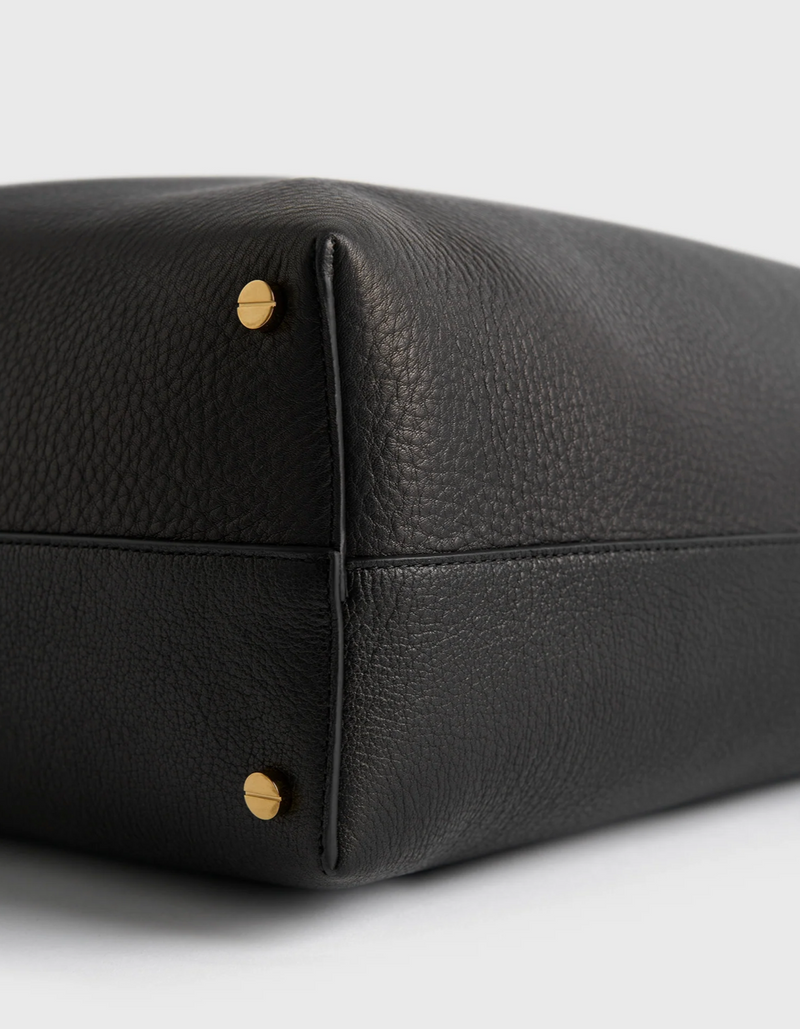 Bevel grained-leather bag black