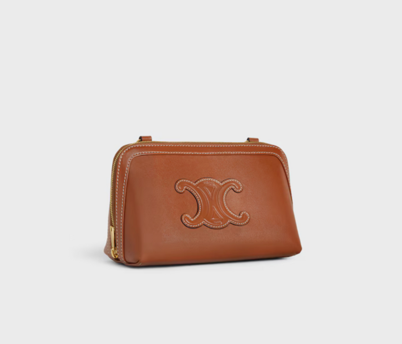 CLUTCH ON CHAIN IN SMOOTH CALFSKIN