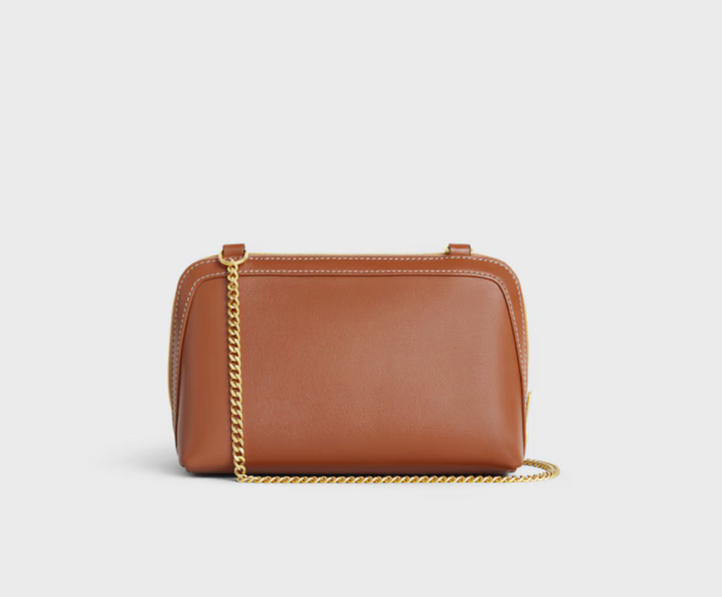 CLUTCH ON CHAIN IN SMOOTH CALFSKIN