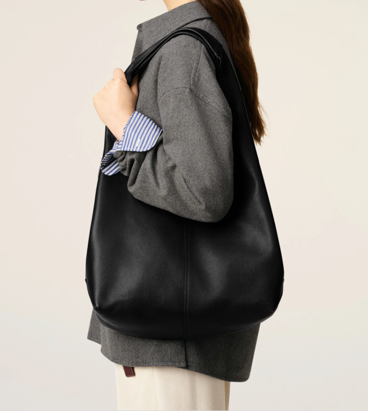 BLACK SMOOTH LEATHER ETIENNE HOBO BAG