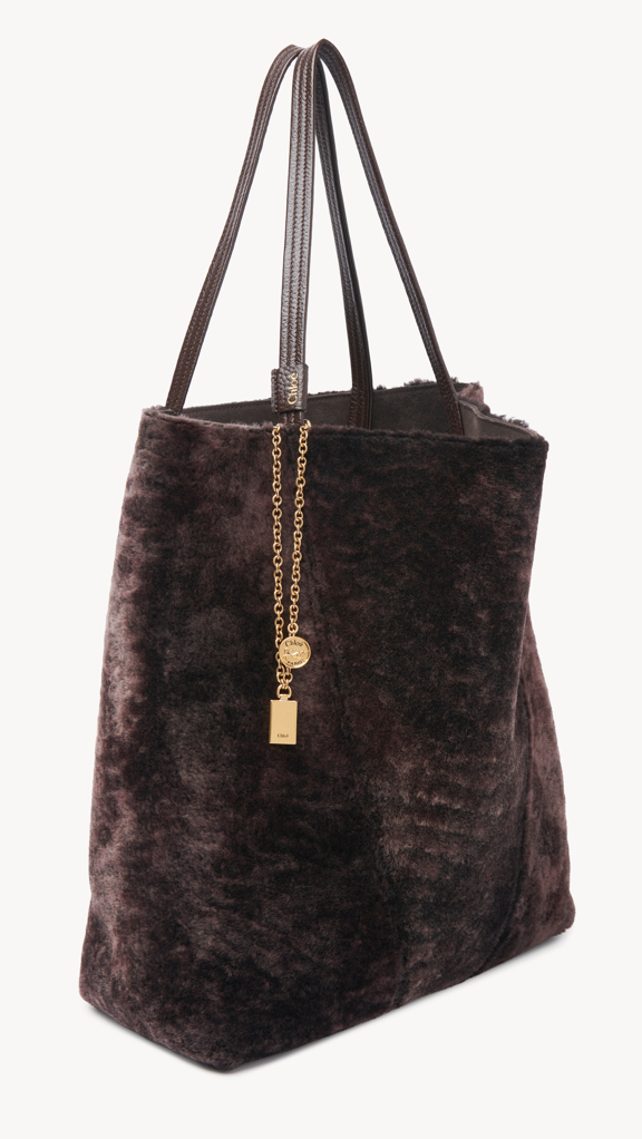 LARGE CHLOÉ SPIN TOTE BAG IN SHEARLING