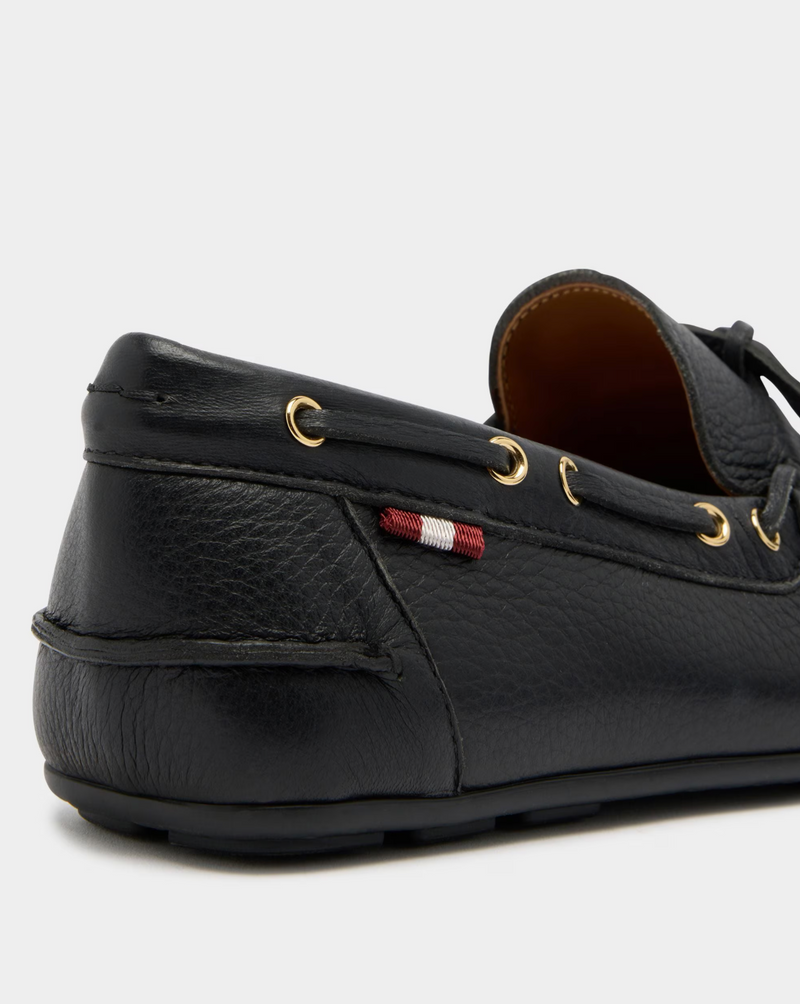 Clay Driver in Black Grained Leather