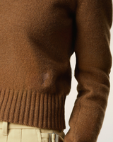 BROWN CASHMERE AMI DE COEUR CREWNECK SWEATER