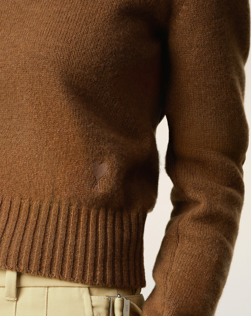 BROWN CASHMERE AMI DE COEUR CREWNECK SWEATER