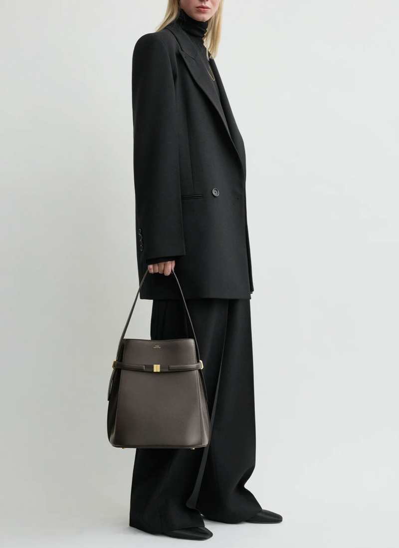 Belted leather bucket bag bark