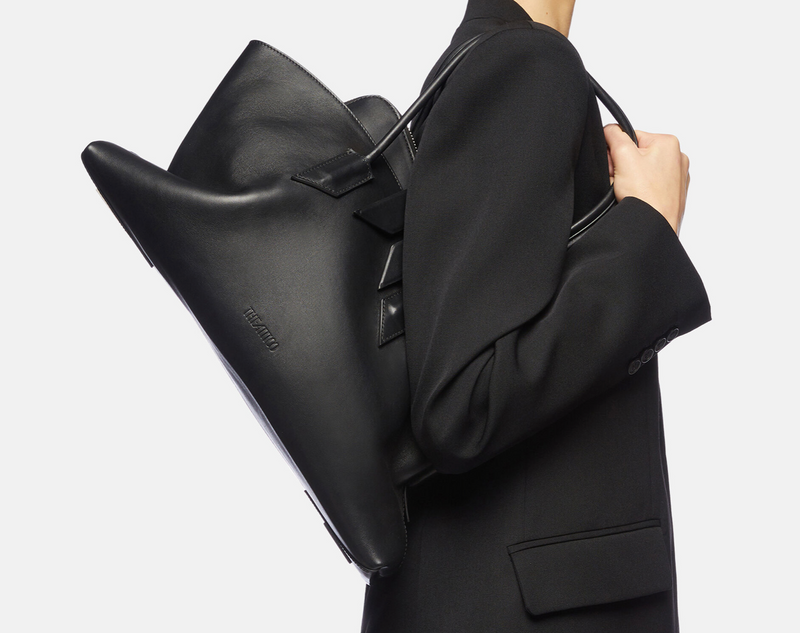 ''LA PASSEGGIATA MEDIUM'' BLACK TOP HANDLE