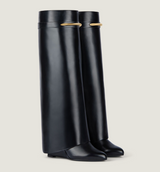 Shark boots in leather