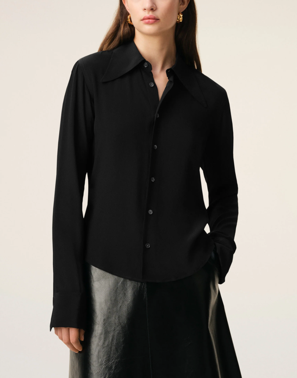 BLACK BLENDED SILK SHARP COLLAR ADJUSTED SHIRT – LISKAFASHION