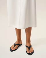 BLACK LAMB LEATHER POINTED TOE FLIP FLOPS