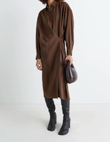 STRAIGHT COLLAR TWISTED DRESS IN DRY SILK