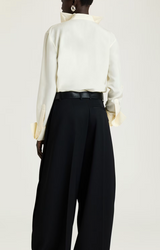 Shirt in silk with deconstructed collar