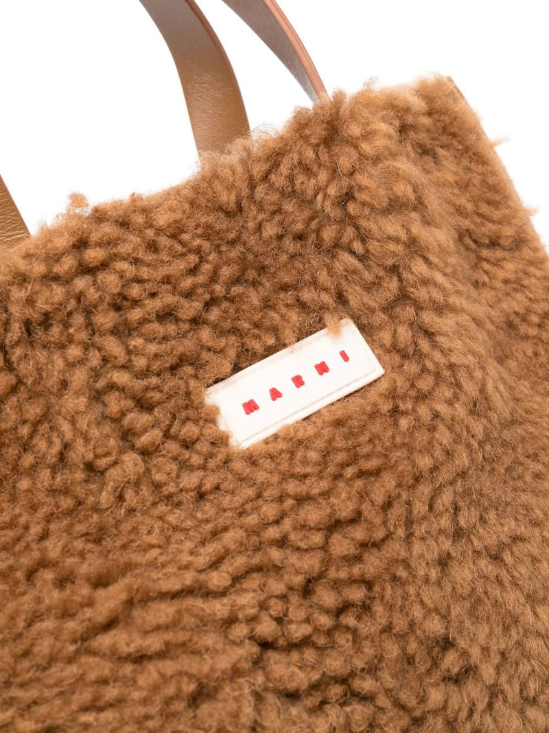 Marni logo-patch shearling tote bag - MYLISKAFASHION